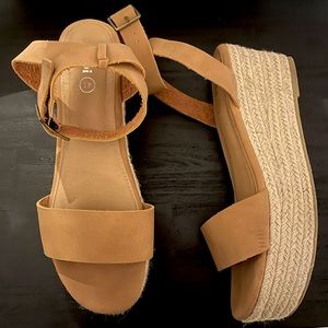 cotton on wedges